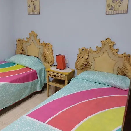 Miami Playa: / - 4 - 6 Persons Holiday home Mont-roig del Camp