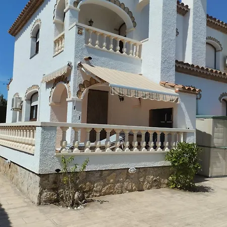 Holiday home Miami Playa: / - 4 - 6 Persons Mont-roig del Camp